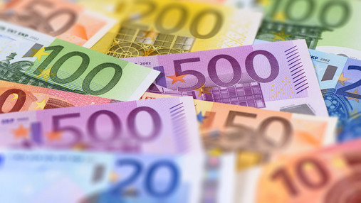 dbb vorsorgewerk - Kredittipps Foto zum Thema Kredittipps: Zu sehen sind Euro-Noten.