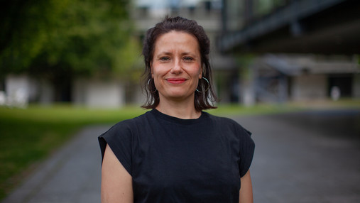 Foto zum Thema "Verwaltungen im Vergleich": Zu sehen Dr. Nadin Fromm im Porträt.