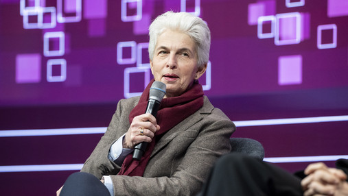 dbb jahrestagung 2024 - Marie Agnes Strack-Zimmermann Foto zur dbb Jahrestagung 2024: Zu sehen ist Marie Agnes Strack-Zimmermann, FDP-Spitzenkandidatin für die Europawahl.