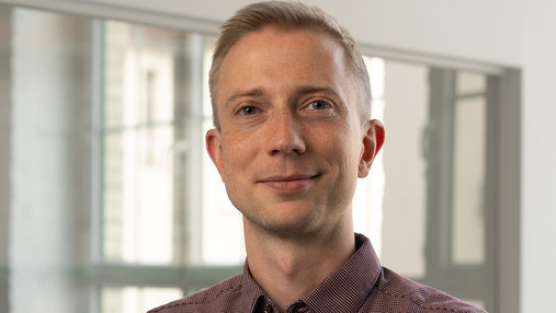 Foto zum Thema "Jan Eichhorn im Interview": Zu sehen ist eine Porträtaufnahme von Jan Eichhorn.