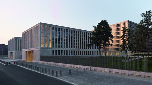 Foto zum Thema "Wie kommt man zum BND": Zu sehen ist die BND-Zentrale in der Berliner Chausseestraße.