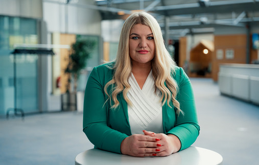 Gewalt am Arbeitsplatz - Daria Abramov Foto zum Thema "Gewalt am Arbeitsplatz": Zu sehen ist Daria Abramov, Erste stellvertretende Vorsitzende der dbb jugend.